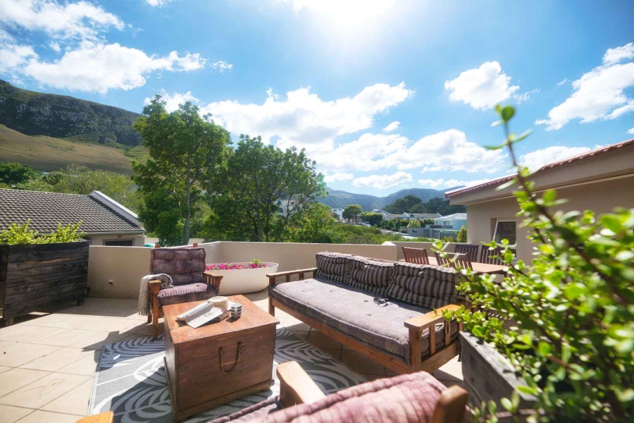 7 Bedroom Property for Sale in Hermanus Heights Western Cape